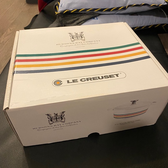Le Creuset x HBC multistripe Special Edition 5.3L round French Oven - Picture 1 of 11